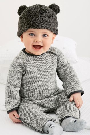 Grey Fluffy Hat (0mths-2yrs)